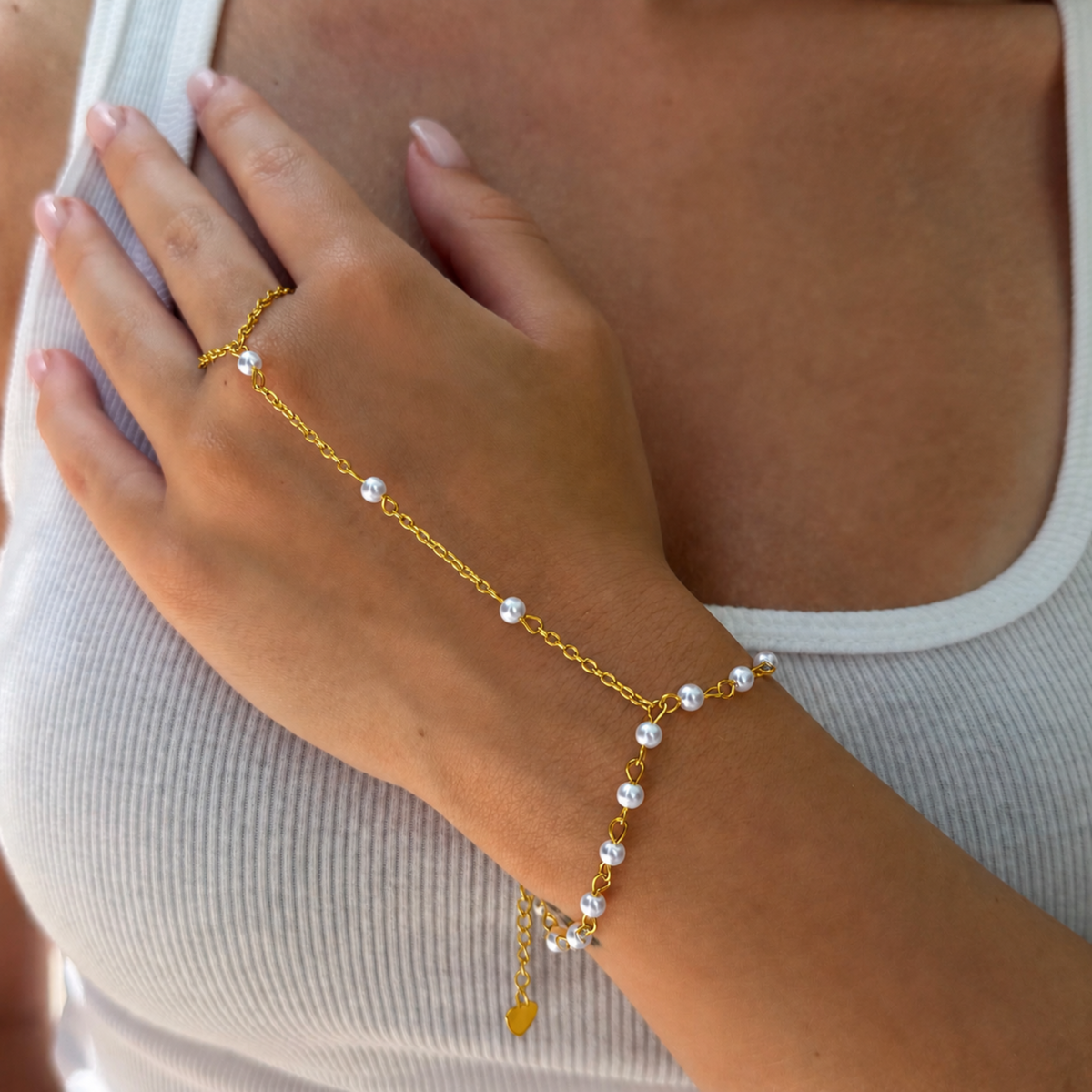 Bella Pearl Hand Chain