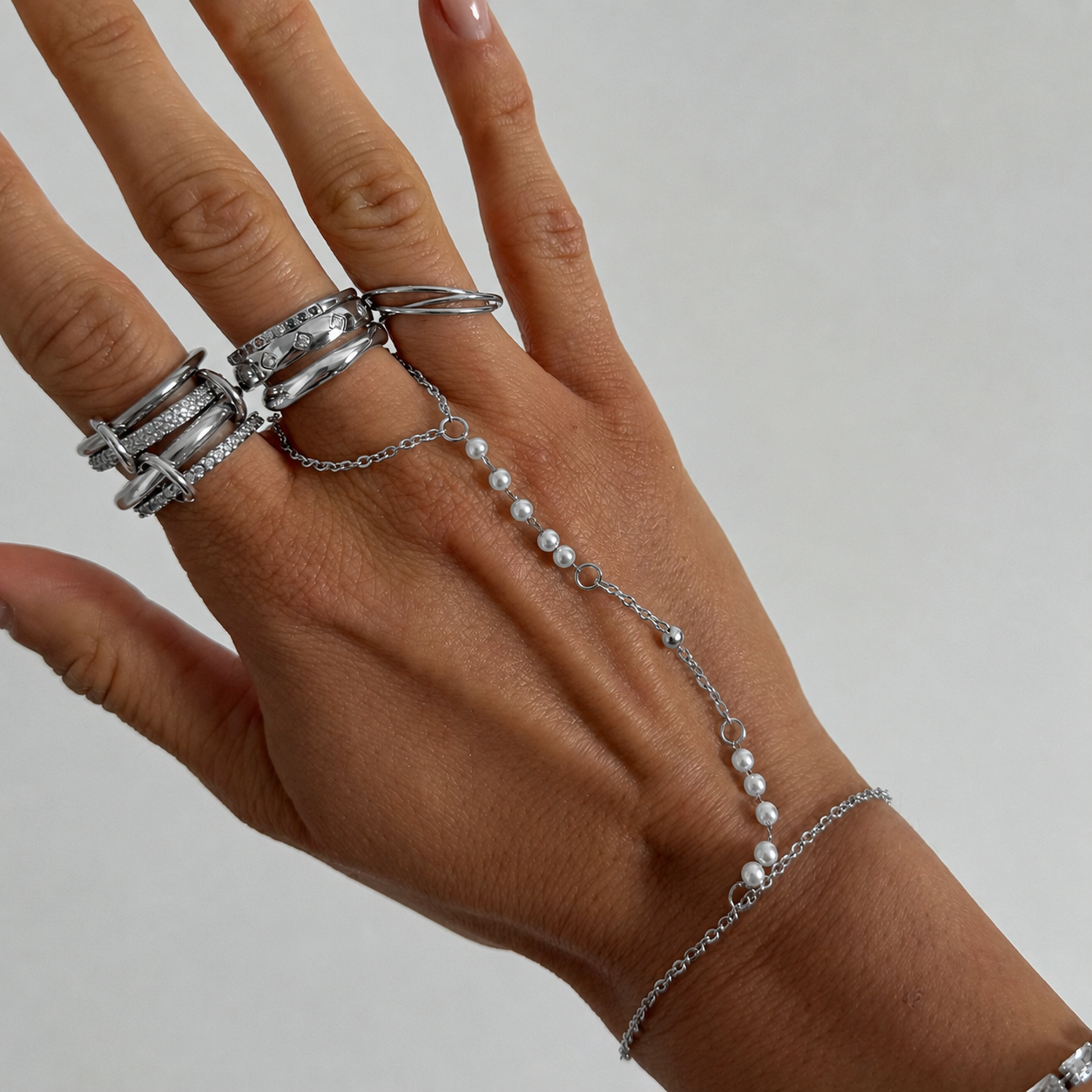 Viral Hand Chains: Anti Tarnish Waterproof - EVRYJEWELS