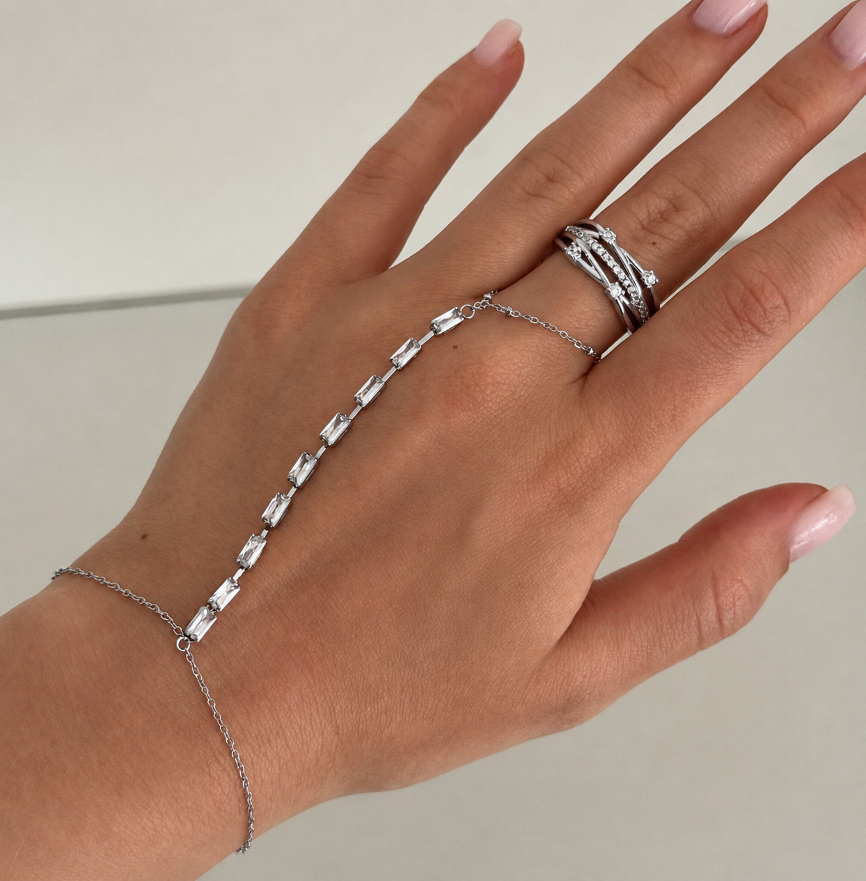 The Slide On Hand Chain Collection - EVRYJEWELS
